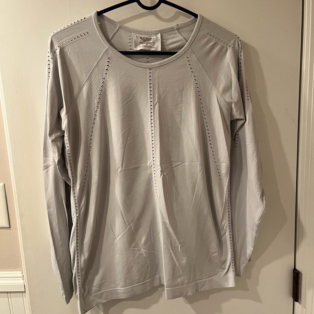 Athleta loose fitting long sleeve top - light blue
